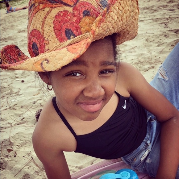 🎀 MEET YOUR SELLER/BUYER🎀 - Picture 4 of 5